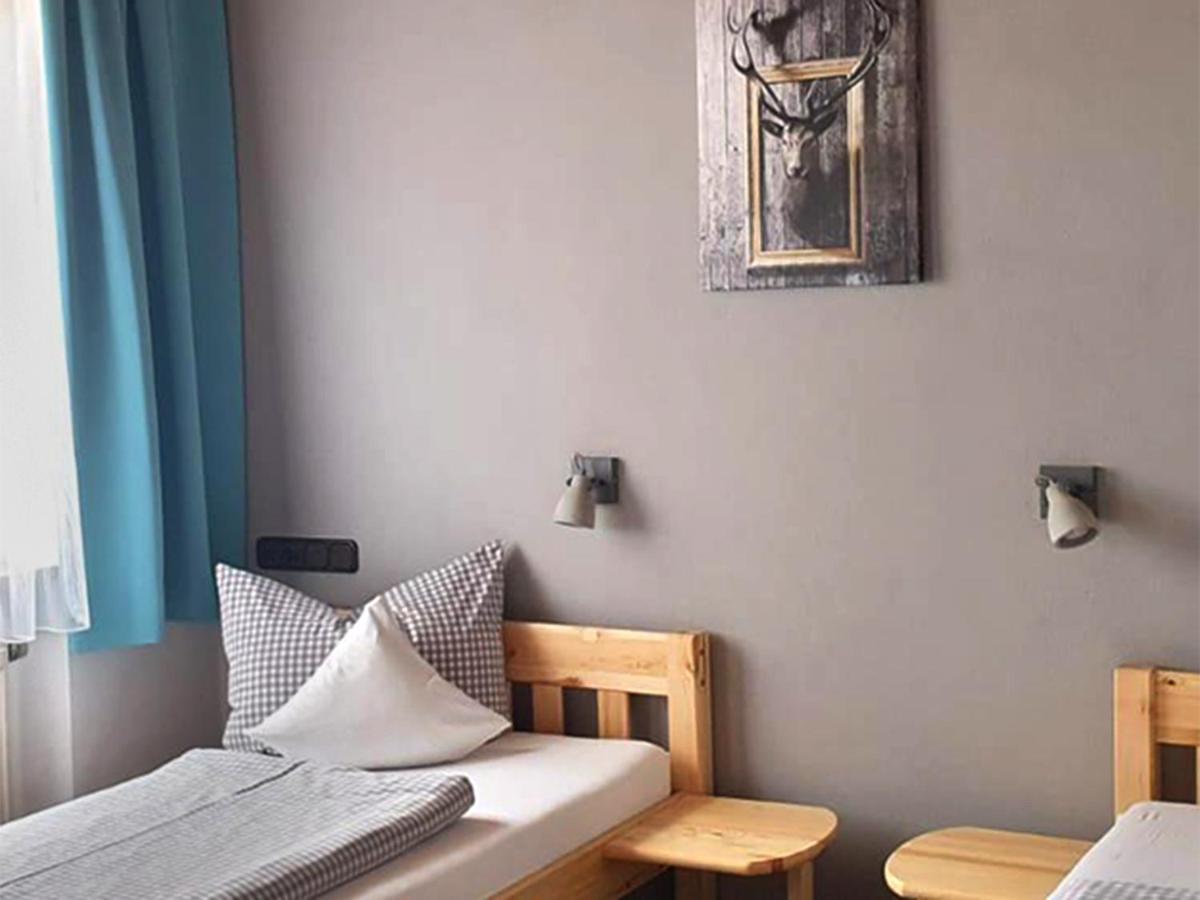 Pension Zum Krug, Messe Muenchen Hergolding Экстерьер фото