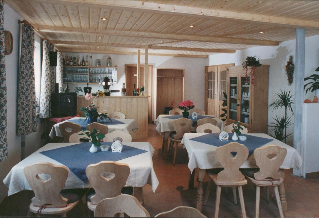 Pension Zum Krug, Messe Muenchen Hergolding Экстерьер фото